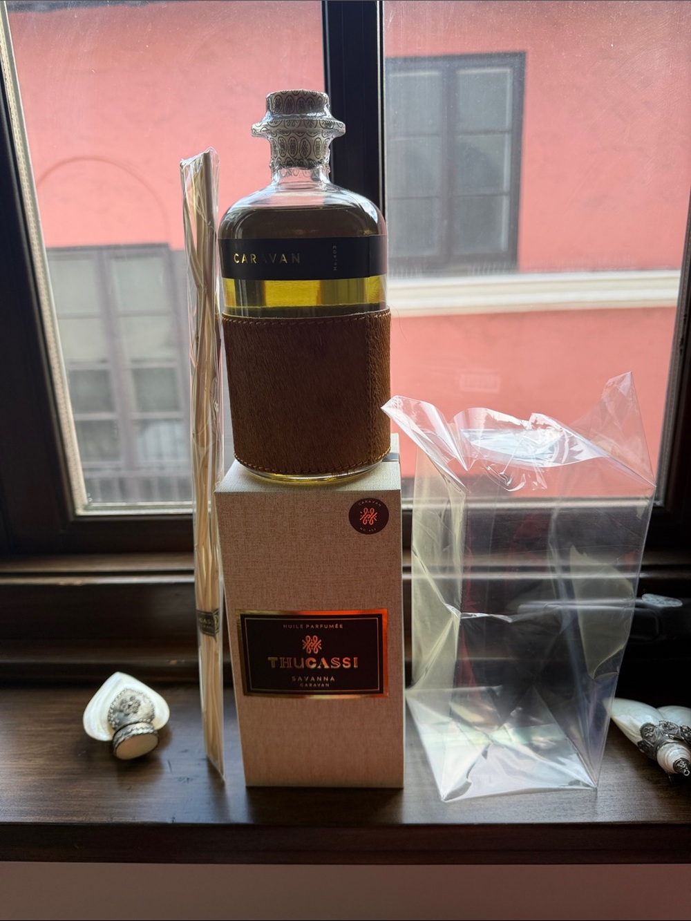 “THUCASSI” 17floz Exquisite diffuser Scent is SAVANNA CARAVAN